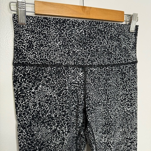 LULULEMON Polar Shift Alpine White Wunder Under High Rise Tight - Picture 3 of 7